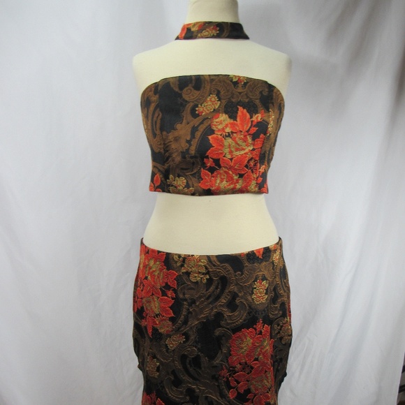 Missguided Dresses & Skirts - MIssguided 12 Cut out Floral Dress Embroidred NWT